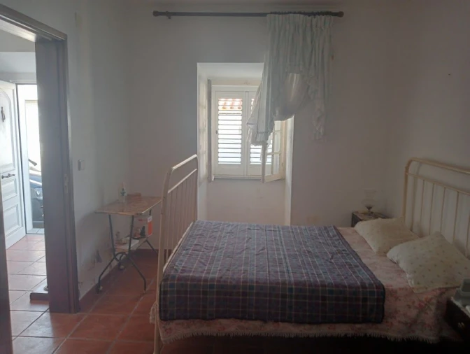 Moradia T4 para Venda em Mourão Foto 3