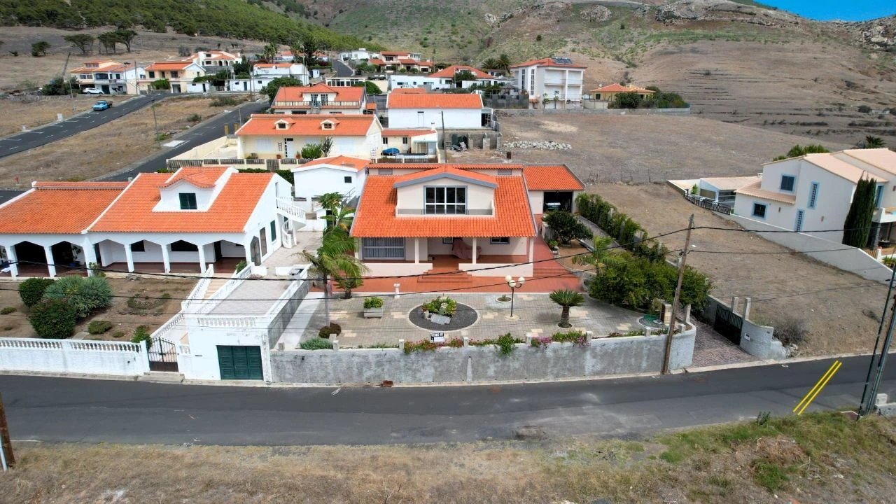Moradia T3 para Venda em Porto Santo Foto 2