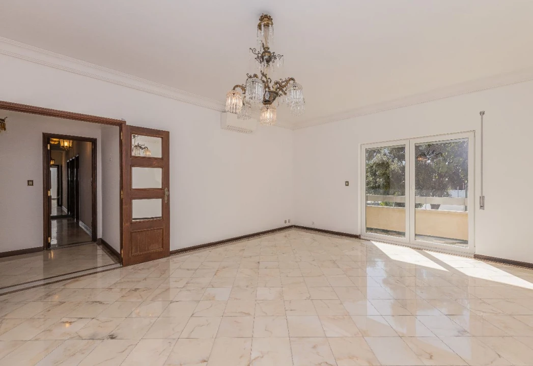 Apartamento T4 para Arrendamento em Oeiras Foto 1