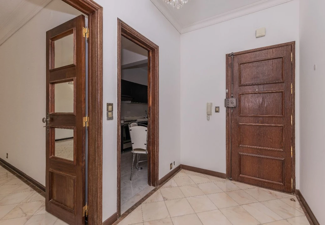 Apartamento T4 para Arrendamento em Oeiras Foto 16