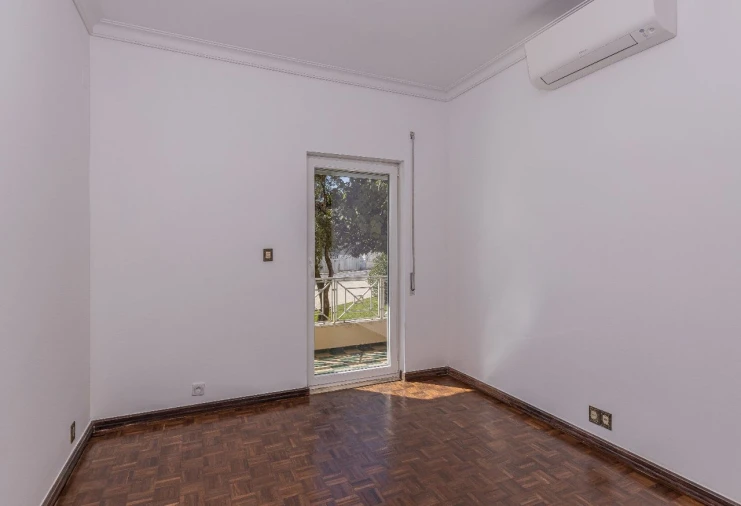 Apartamento T4 para Arrendamento em Oeiras Foto 9