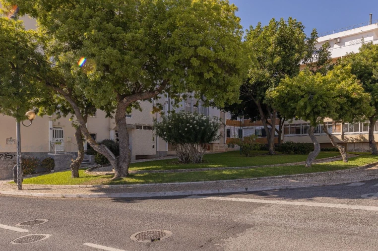 Apartamento T4 para Arrendamento em Oeiras Foto 23