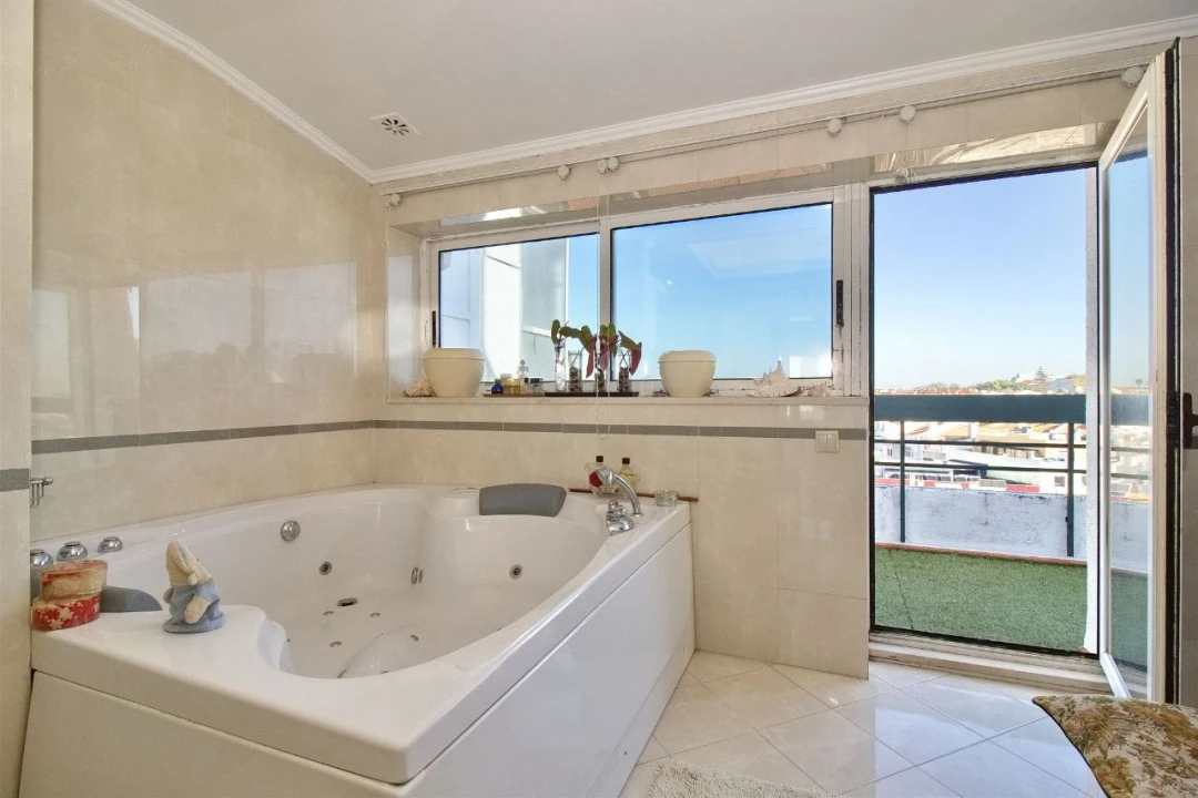 Apartamento T6 para Venda em Lisboa Foto 16