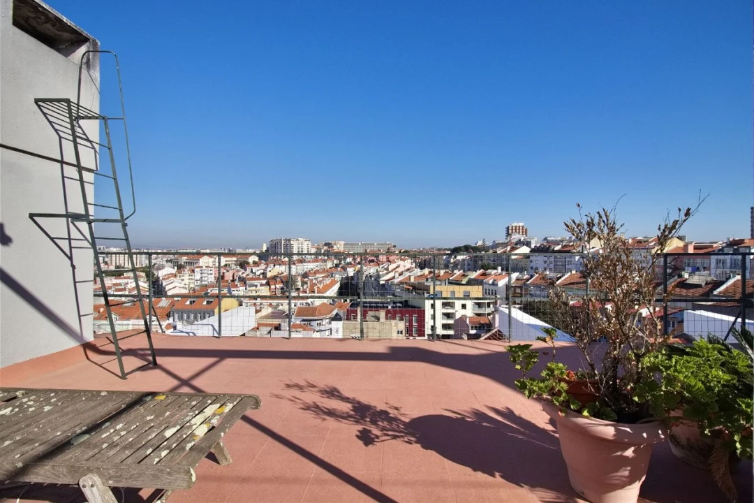 Apartamento T6 para Venda em Lisboa Foto 37