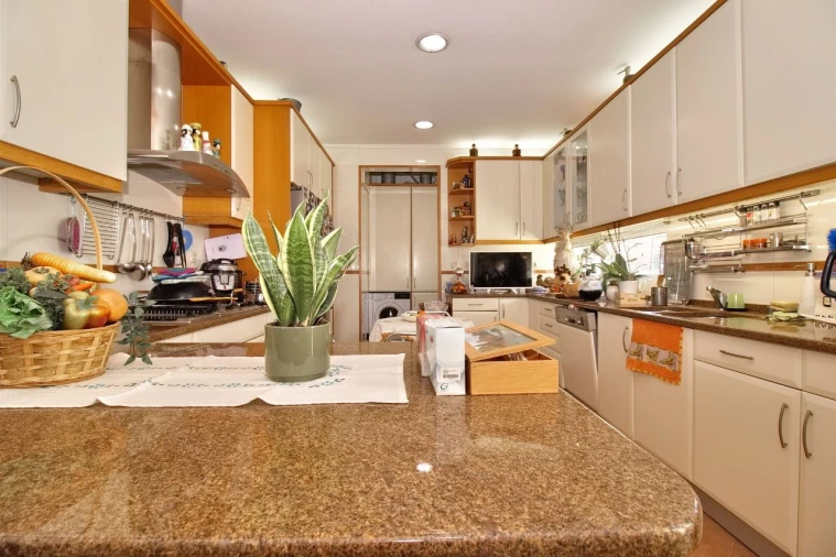 Apartamento T6 para Venda em Lisboa Foto 24