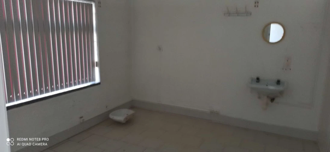 Loja para Venda em Quinta do Conde Foto 1