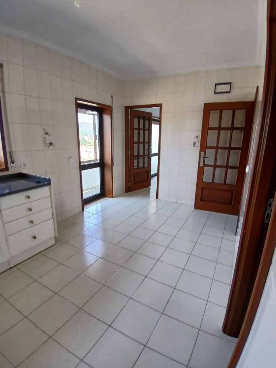 Apartamento T3 para Arrendamento em Lousada Foto 15