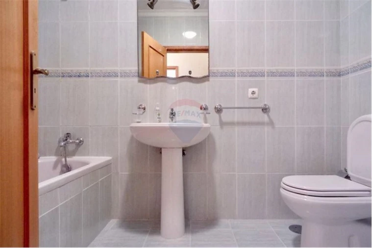 Apartamento para Arrendamento em Oliveira do Bairro Foto 10