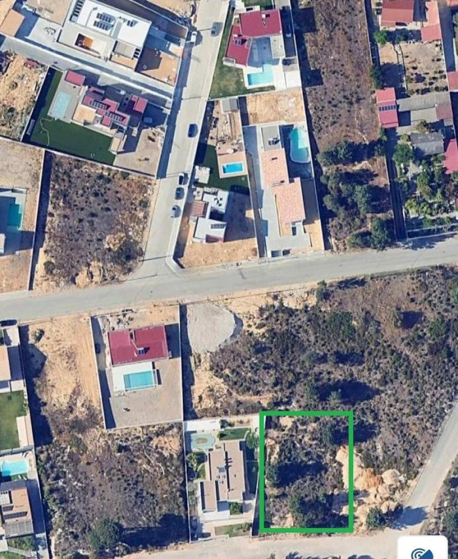 Terreno P/ Prédio para Venda em Aldeia de Paio Pires Foto 2