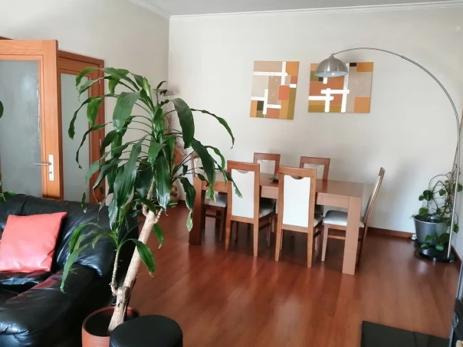 Moradia T5 para Venda em Rebordosa