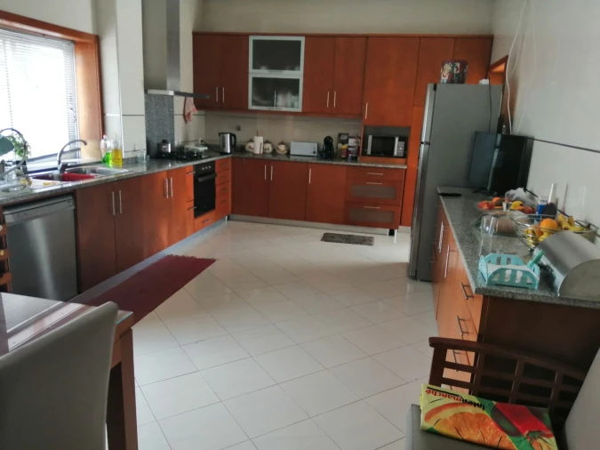 Moradia T5 para Venda em Rebordosa Foto 7