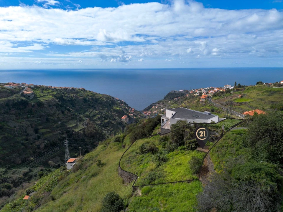Terreno P/ Prédio para Venda em Calheta Foto 14