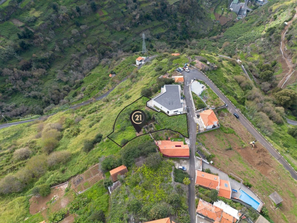 Terreno P/ Prédio para Venda em Calheta Foto 12