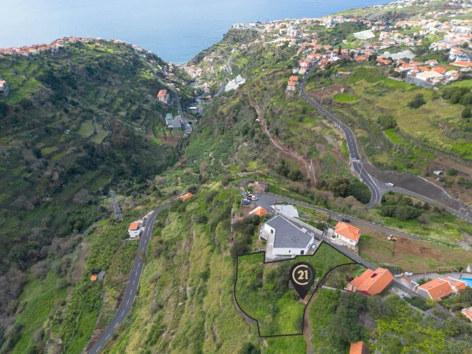 Terreno P/ Prédio para Venda em Calheta Foto 6