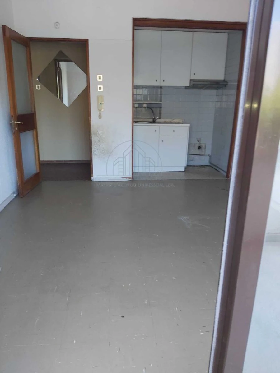 Apartamento T1 para Arrendamento em Porto Foto 7