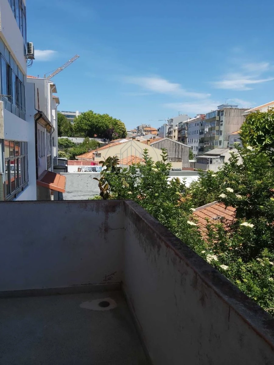Apartamento T1 para Arrendamento em Porto Foto 11