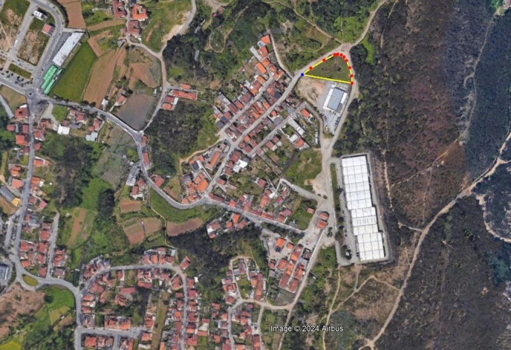 Terreno P/ Prédio para Venda em São Pedro da Cova Foto 2