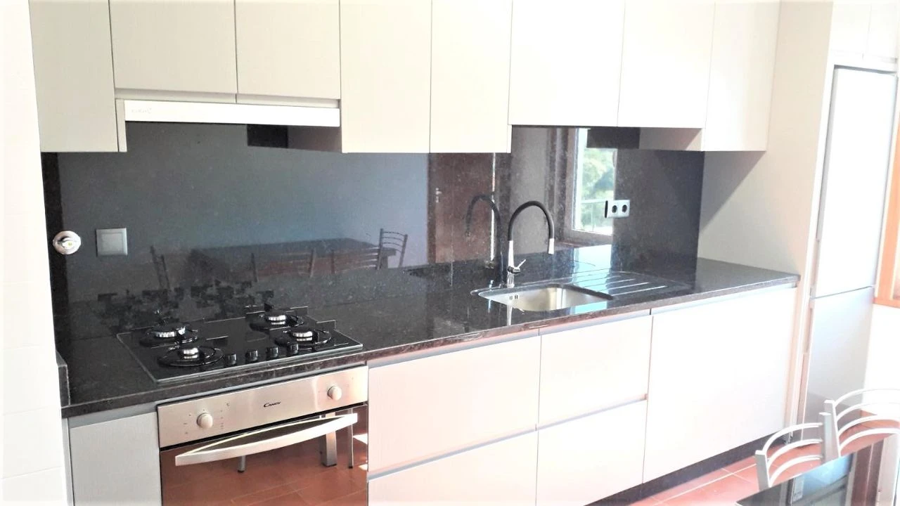 Apartamento T4 para Venda em Arcos de Valdevez Foto 1