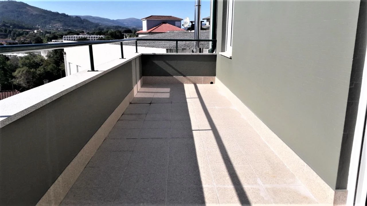 Apartamento T4 para Venda em Arcos de Valdevez Foto 19
