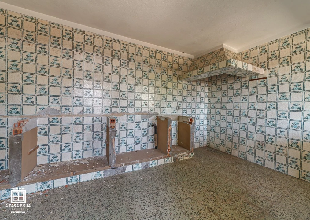 Moradia T4 para Venda em Alpossos Foto 4