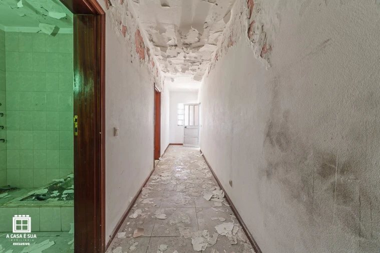 Moradia T4 para Venda em Alpossos Foto 12