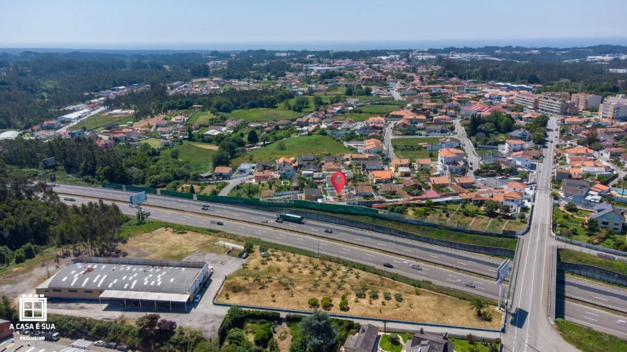 Moradia T4 para Venda em Alpossos Foto 32