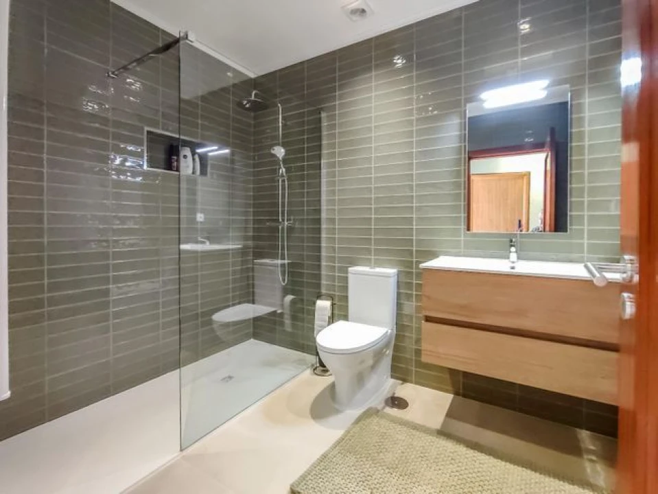 Negócio para Venda em Tamel (São Pedro Fins) Foto 9