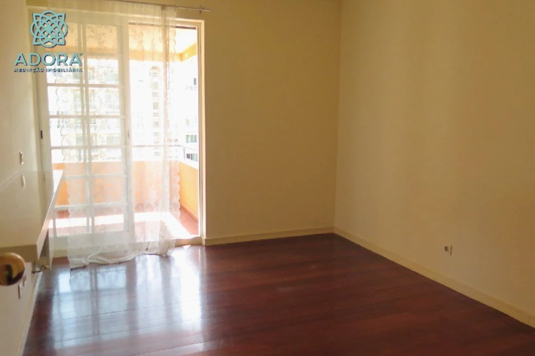 Apartamento T2 para Venda em Cascais Foto 16