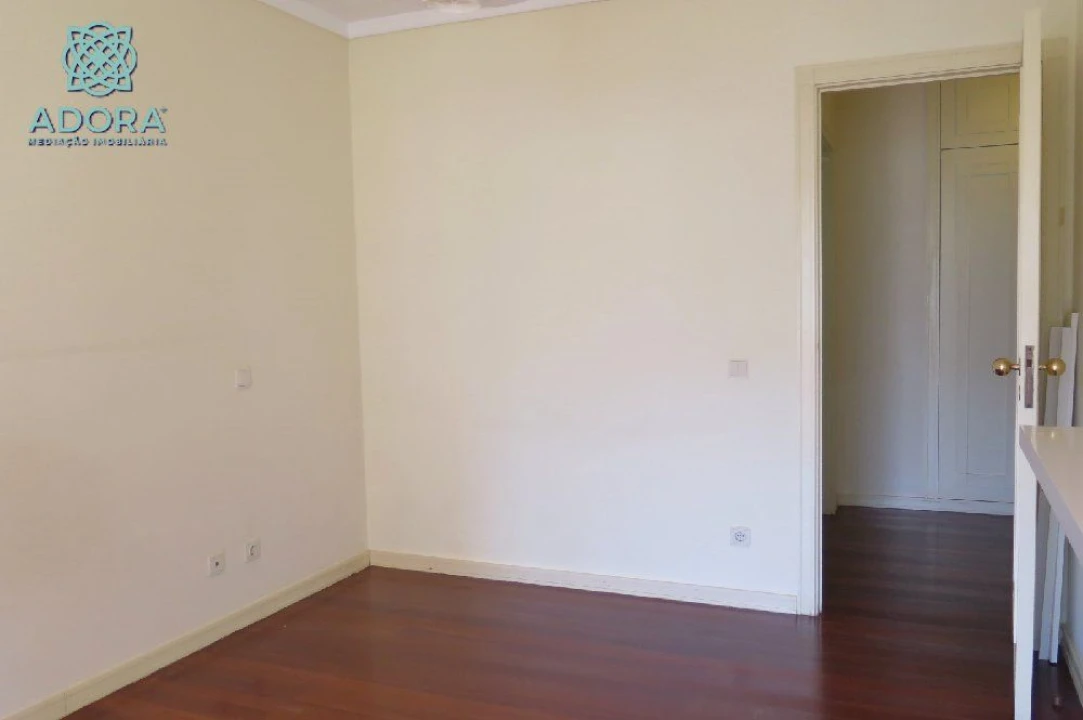 Apartamento T2 para Venda em Cascais Foto 18
