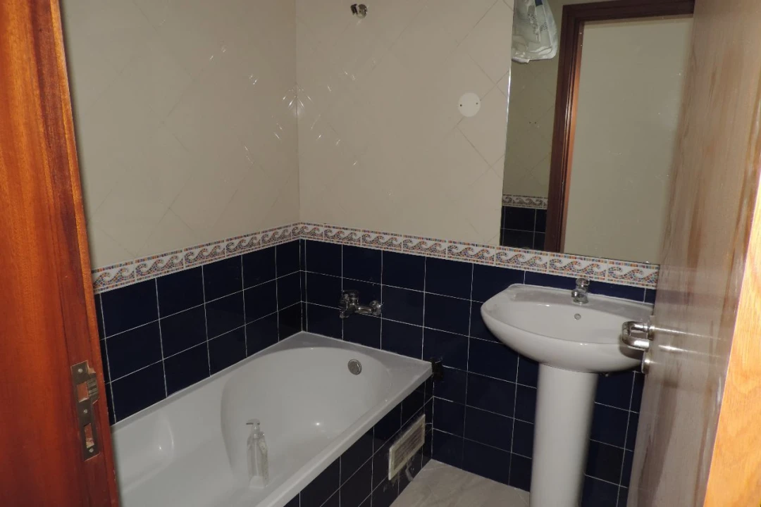 Apartamento T2 para Venda em Albufeira Foto 5