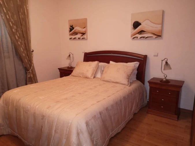 Apartamento T2 para Arrendamento em São João Foto 4