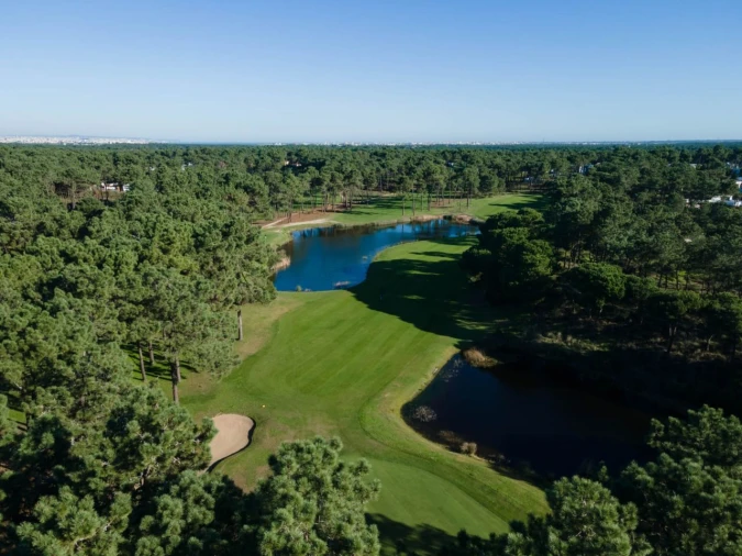 Moradia T4 para Venda em Herdade da Aroeira Foto 4