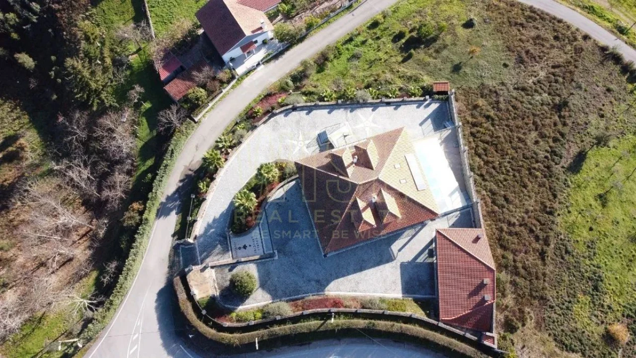 Moradia T5 para Venda em Esporão Foto 2