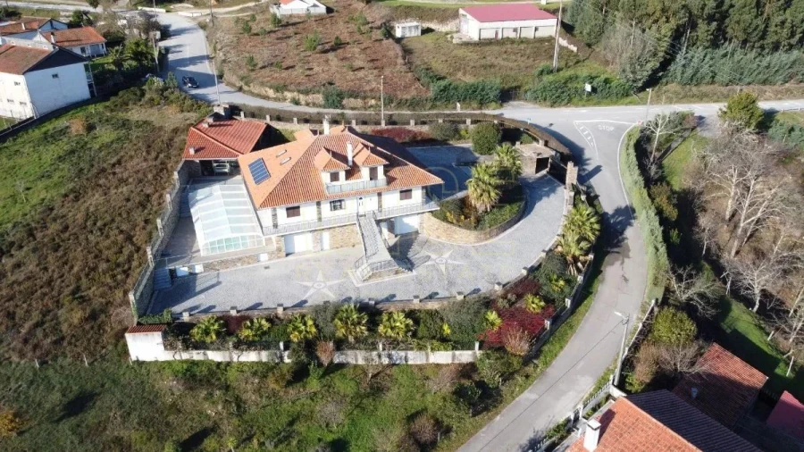 Moradia T5 para Venda em Esporão Foto 3