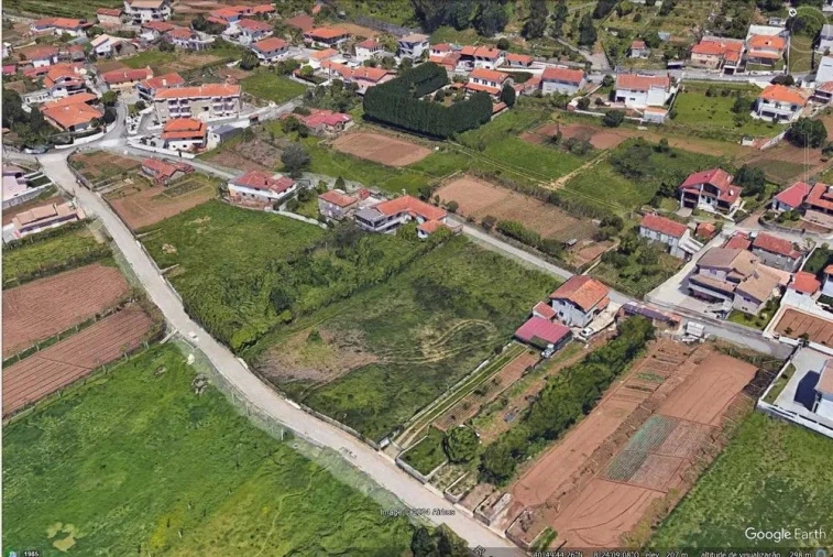Terreno para Venda em São Pedro de Castelões Foto 1