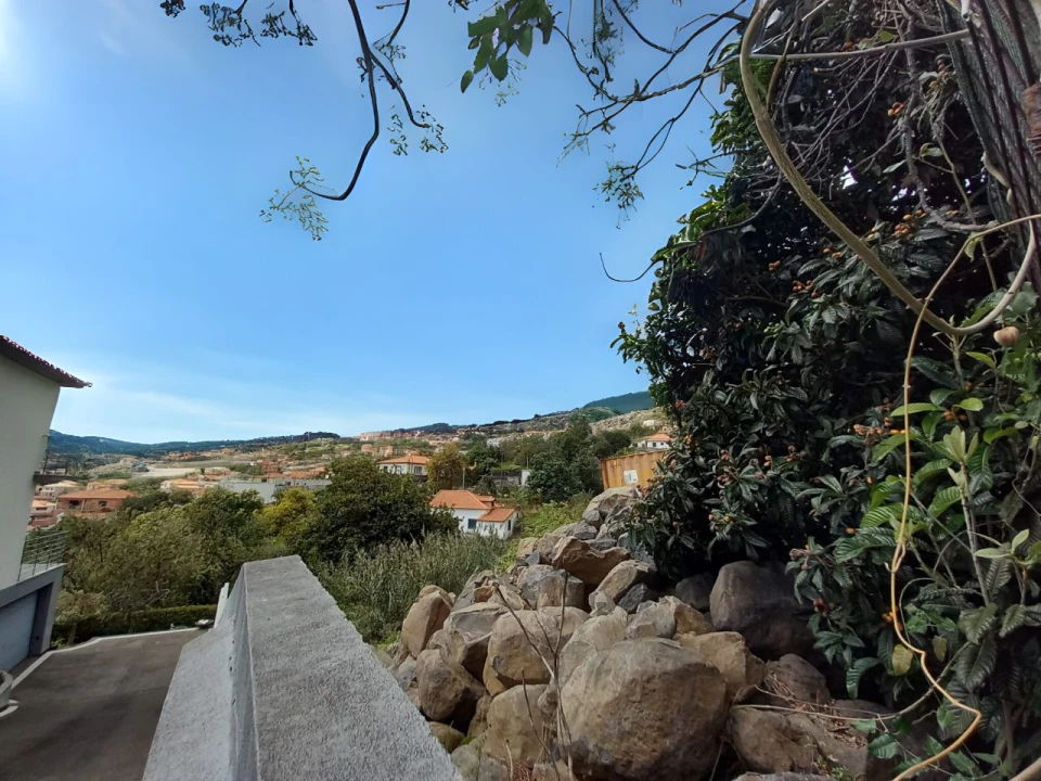 Terreno P/ Prédio para Venda em Funchal Foto 3