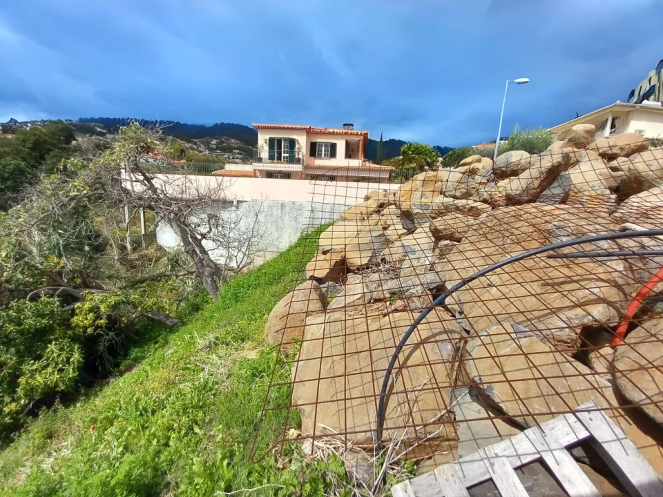 Terreno P/ Prédio para Venda em Funchal Foto 6