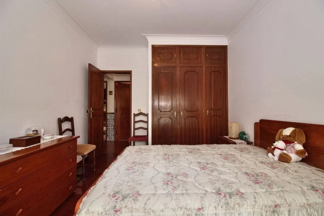 Moradia T4 para Venda em Porto Salvo Foto 7