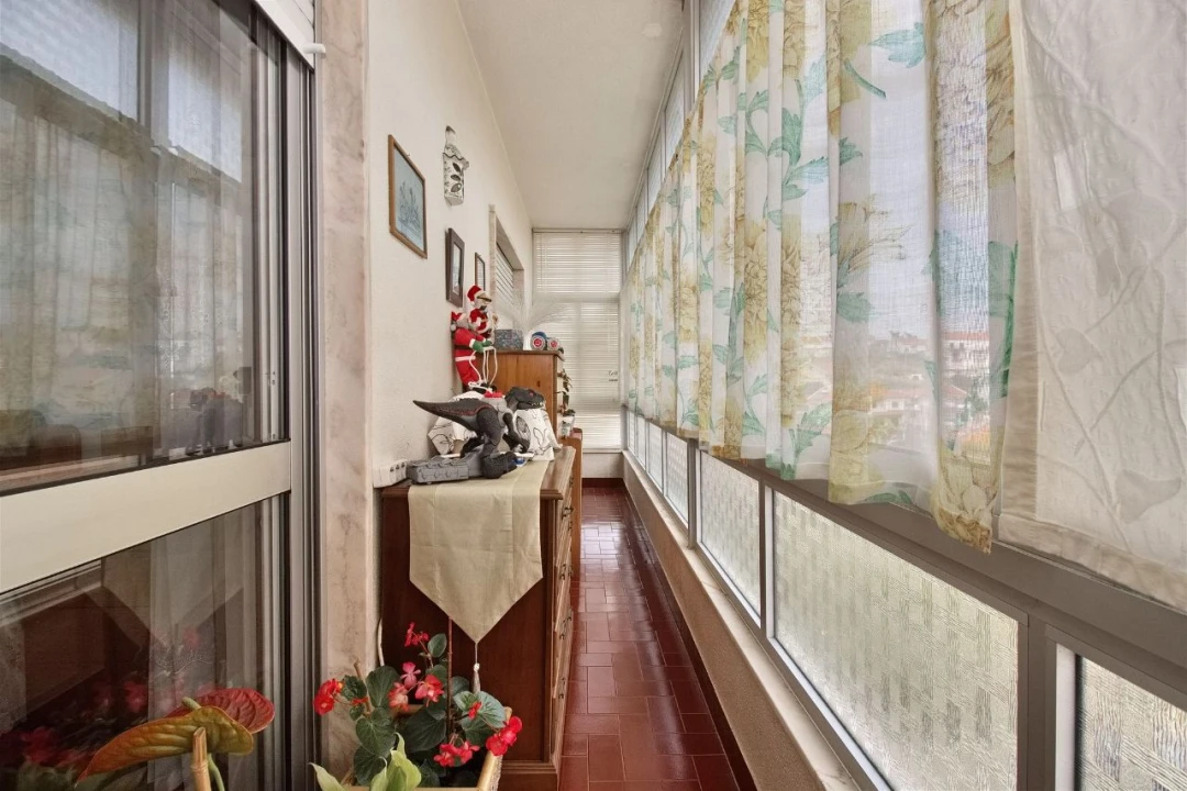 Moradia T4 para Venda em Porto Salvo Foto 11