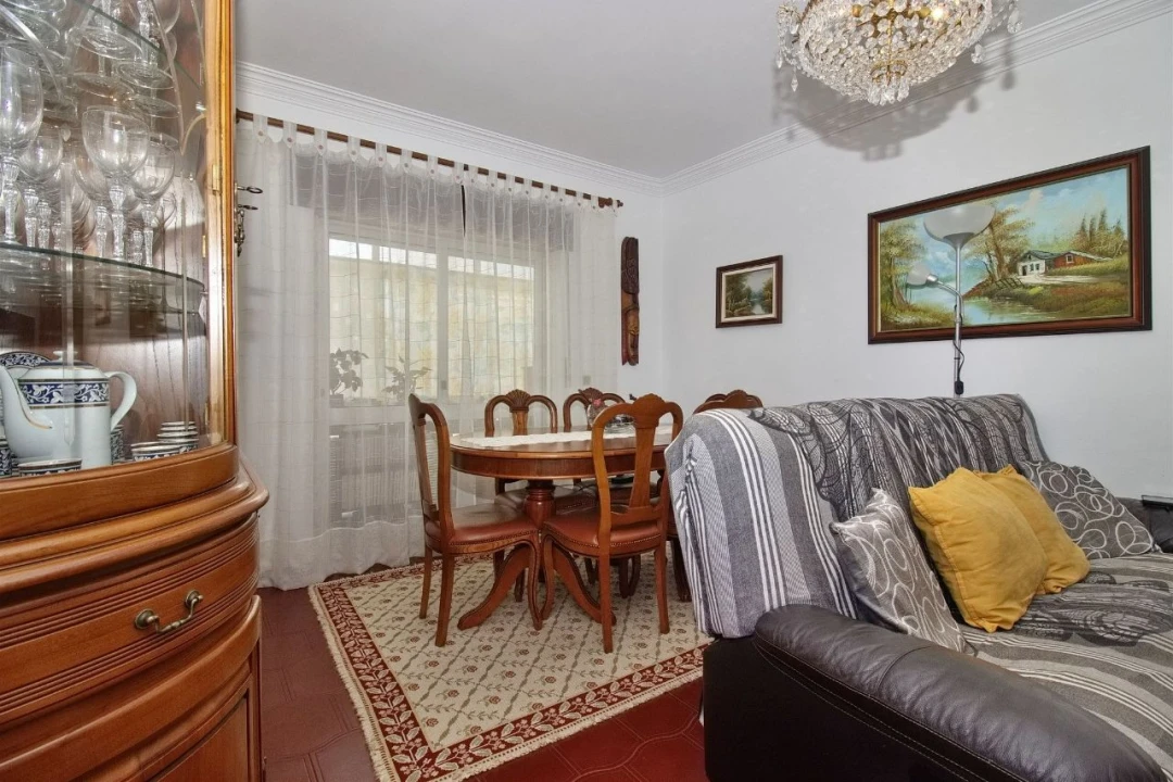 Moradia T4 para Venda em Porto Salvo Foto 14