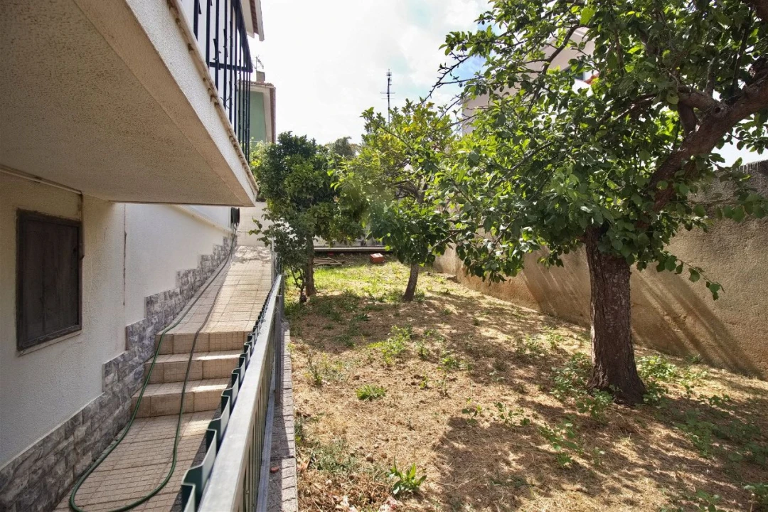 Moradia T4 para Venda em Porto Salvo Foto 20