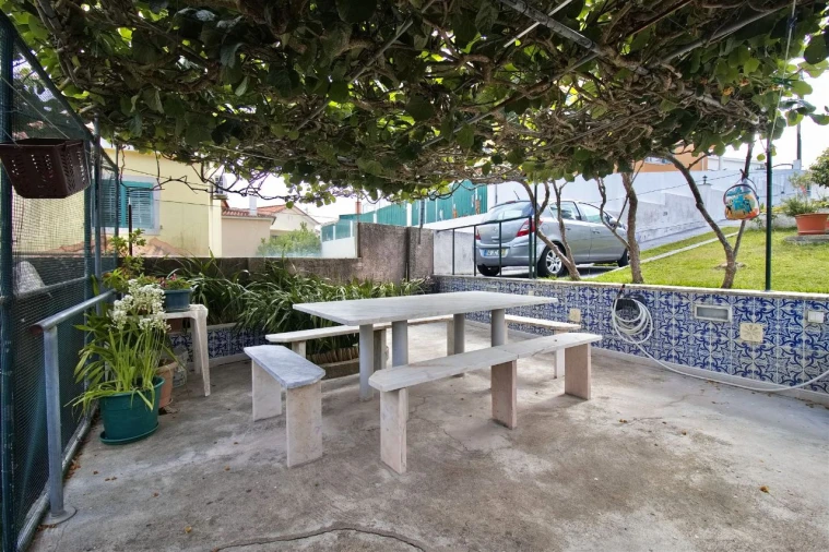 Moradia T4 para Venda em Porto Salvo Foto 4