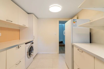 Moradia T5 para Venda em Sampaio