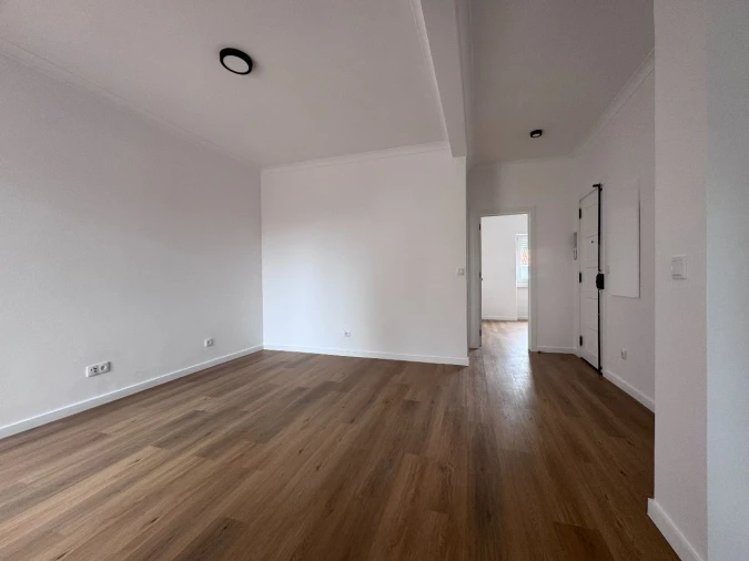 Apartamento T2 para Venda em Linda-a-Velha Foto 11