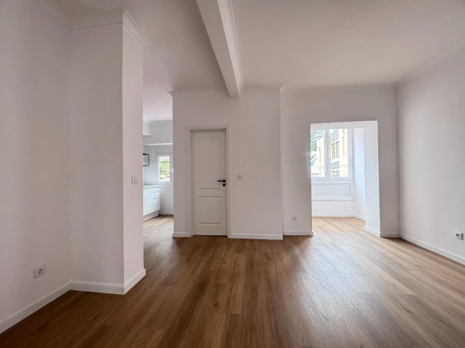 Apartamento T2 para Venda em Linda-a-Velha Foto 1