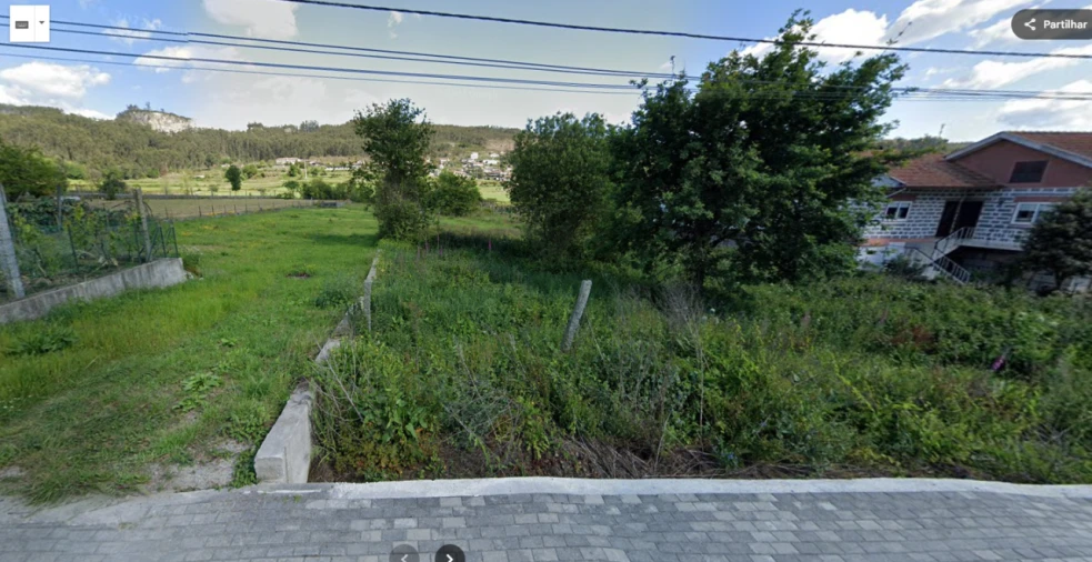 Terreno para Venda em Telhado Foto 2