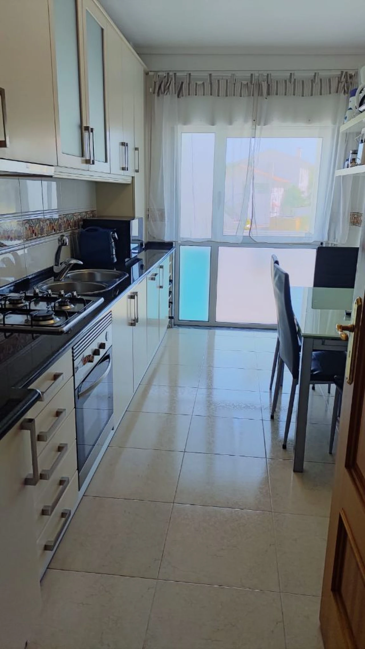 Apartamento T2 para Venda em Porto Salvo Foto 4