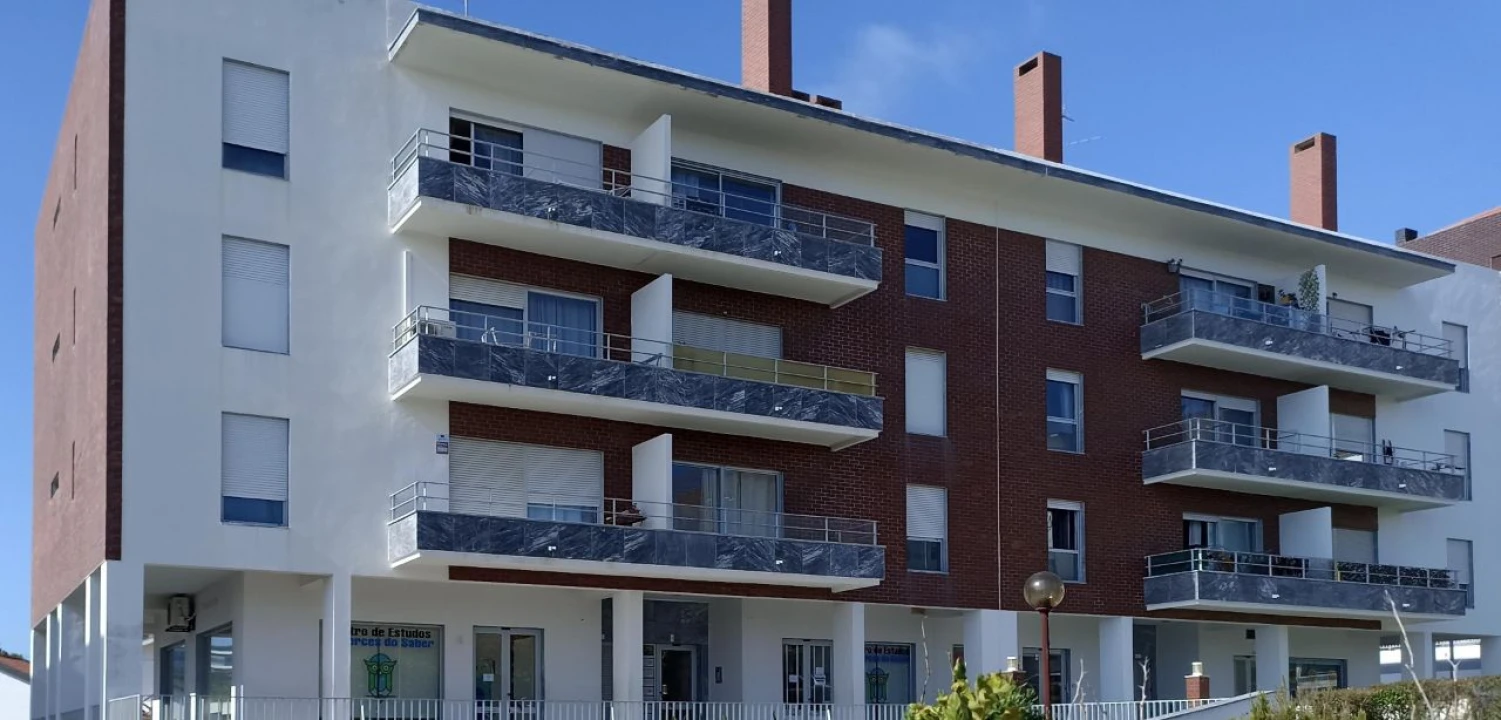 Apartamento T2 para Venda em Porto Salvo Foto 22