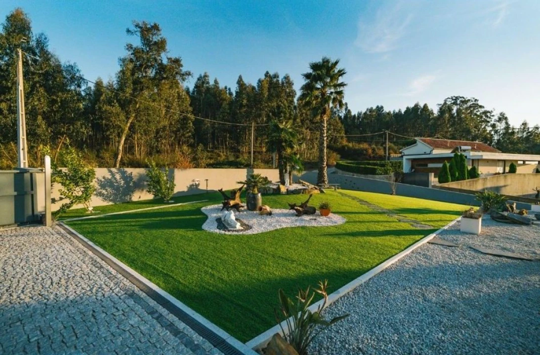 Moradia T3 para Venda em Fonte Arcada Foto 41