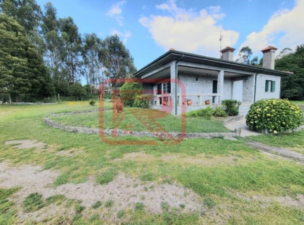 Moradia T3 para Venda em Monte Córdova Foto 15